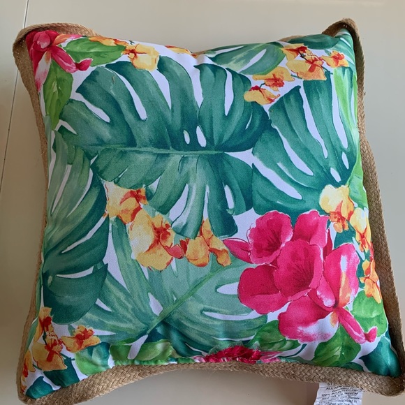 NWT- HOUSEFUL 2 PIECE SET PILLOW - Picture 9 of 11